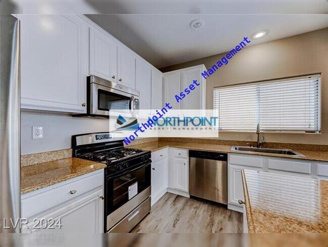 Building Photo - Quaint House Near the M Resort