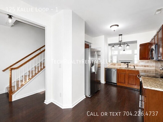 Building Photo - 125 Kallie Loop