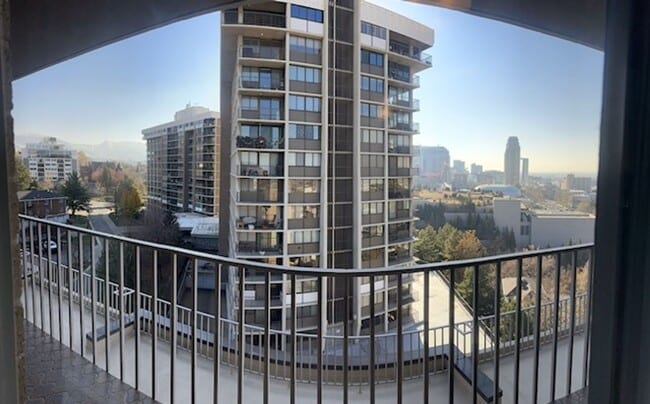 Building Photo - GORGEOUS FULLY FURNISHED in the heart of SLC!!!