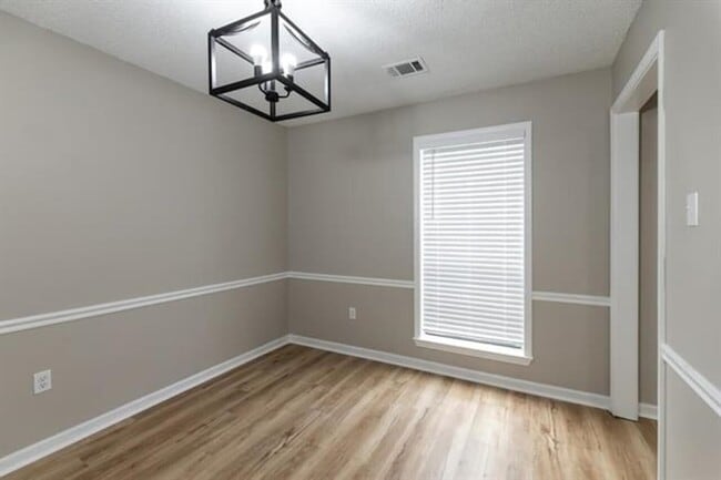 Building Photo - 9102 Valkrie Ln