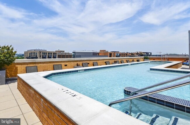 Building Photo - 475 K St NW