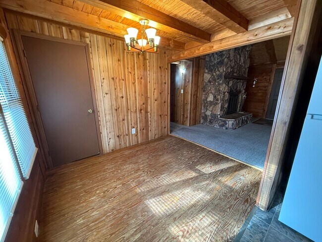 Building Photo - 553 Highway 172
