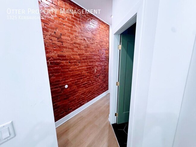 Building Photo - 1325 Kerbaugh St