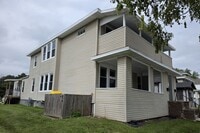 Building Photo - 840 S Maple Ave