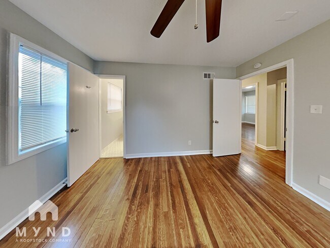 Building Photo - 8206 Whitehead Dr