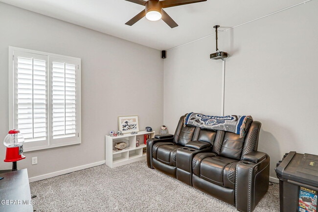 Building Photo - 325 Playa Vis St