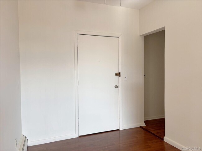 Building Photo - 4 Bancker Pl