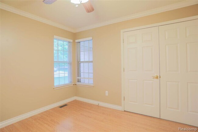 Building Photo - 52245 Silvanna Ln