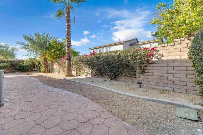 Building Photo - 82540 Lordsburg Dr