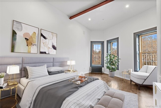 Building Photo - 2610 Third Ave