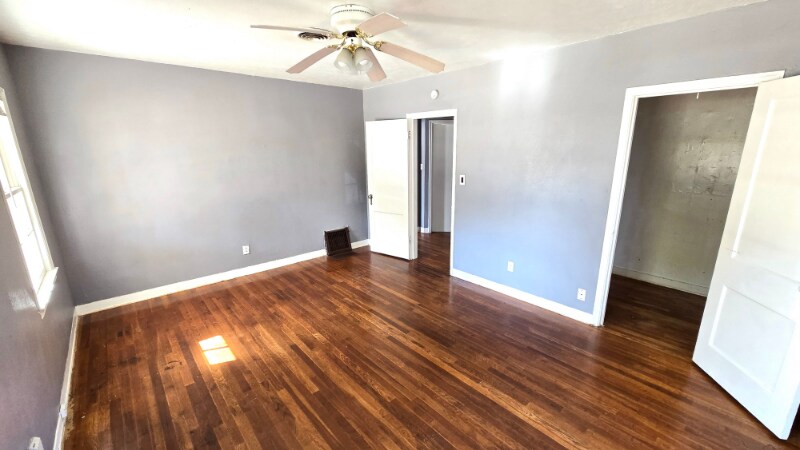 Building Photo - 1720 23rd St