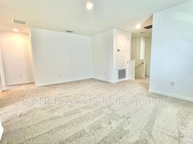 Building Photo - 1192 Happy Frst Lp