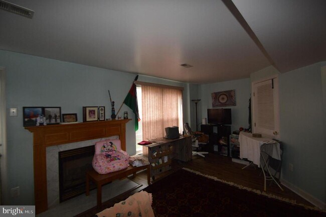 Building Photo - 25445 Morse Dr