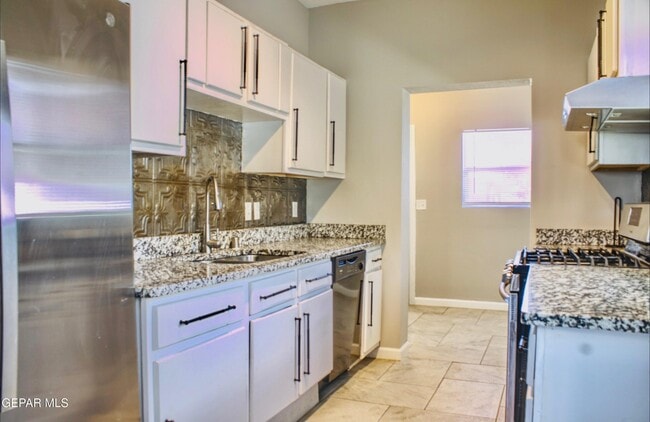 Building Photo - 3508 Douglas Ave