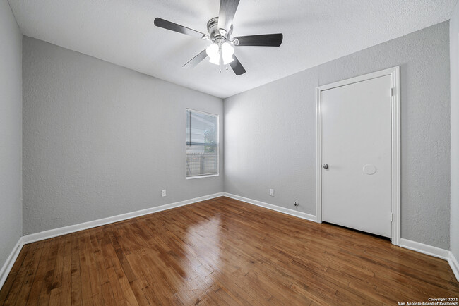 Building Photo - 307 San Angelo Blvd