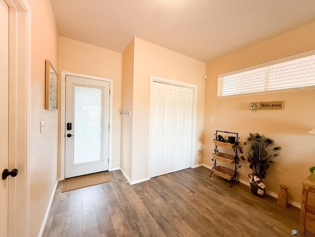 Building Photo - 13289 Onammi Ave