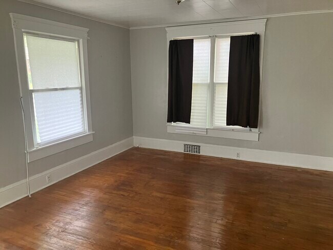 Building Photo - 1022 23rd St NW