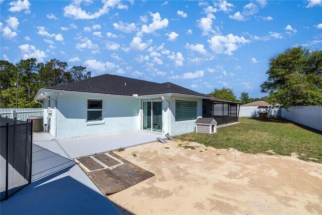 Building Photo - 7191 Hemlock Rd