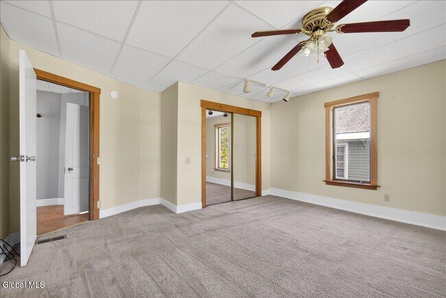 Building Photo - 204 Saratoga Ave