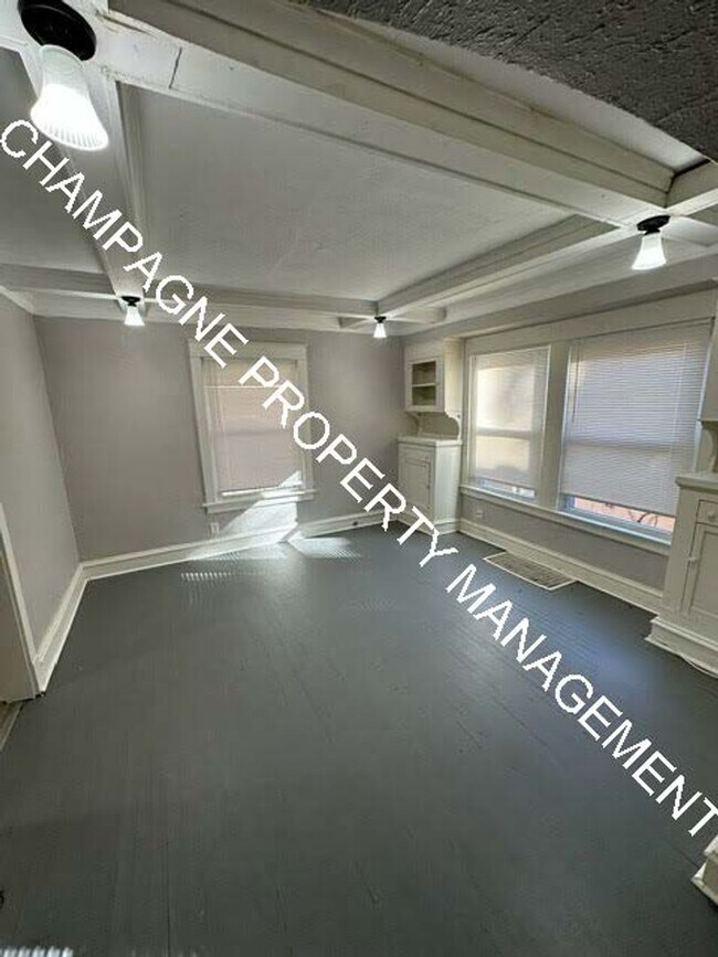 Building Photo - Updated Single Family Home in KC