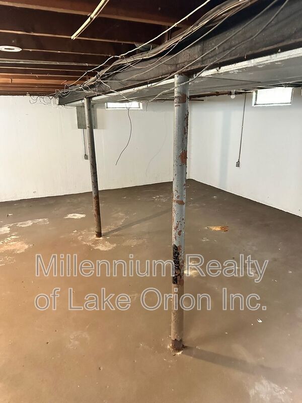 Building Photo - 397 Cameron Ave