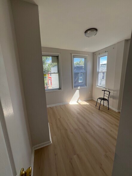 Building Photo - 2331 N 20th St