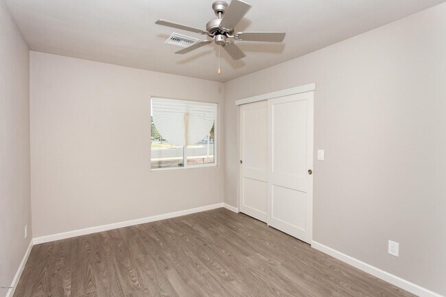 Building Photo - 2545 E Turney Ave