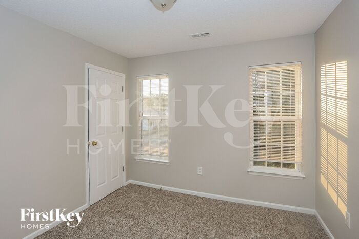 Building Photo - 12710 Bravington Rd