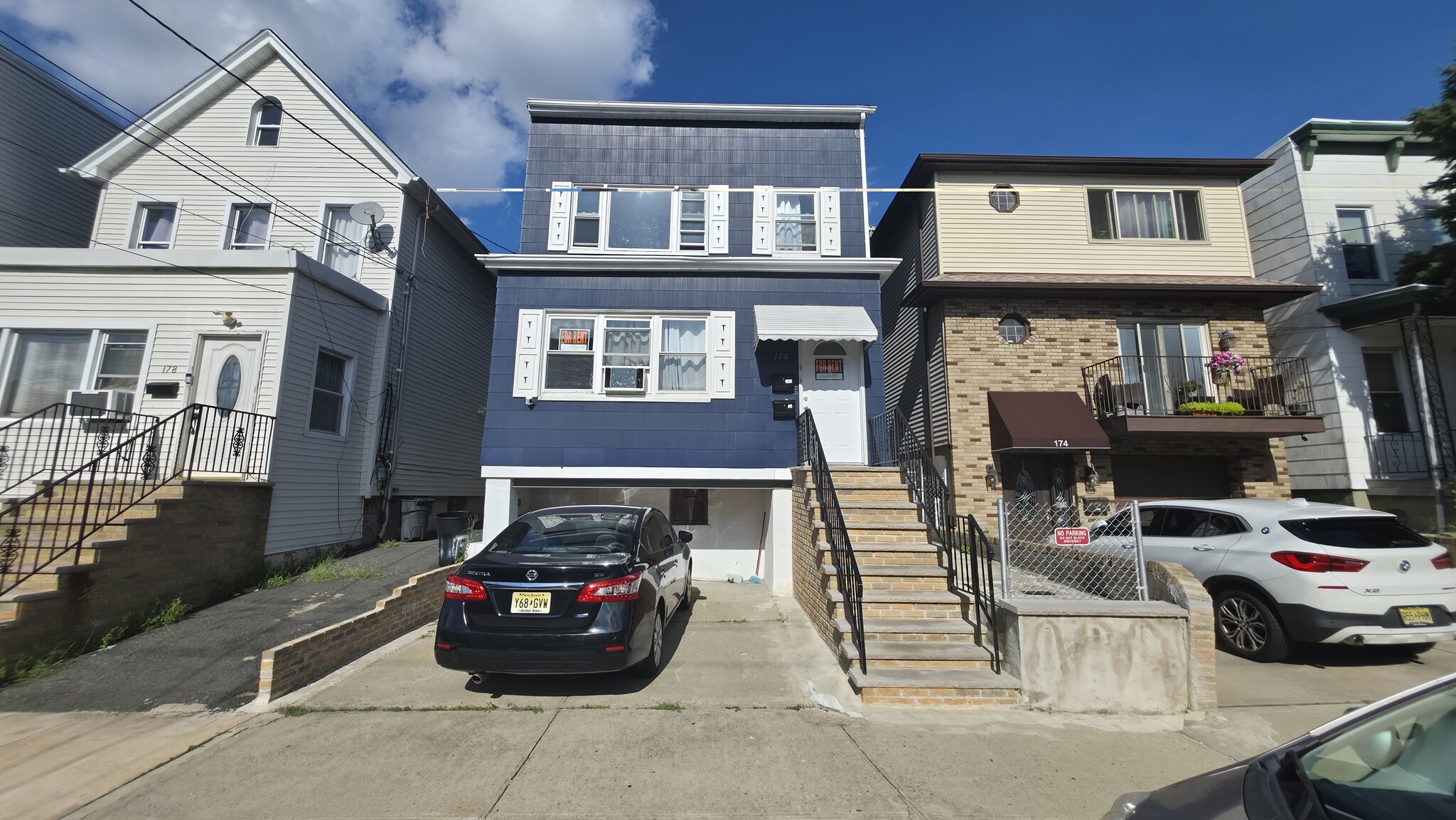 Building Photo - 176 Bartholdi Ave