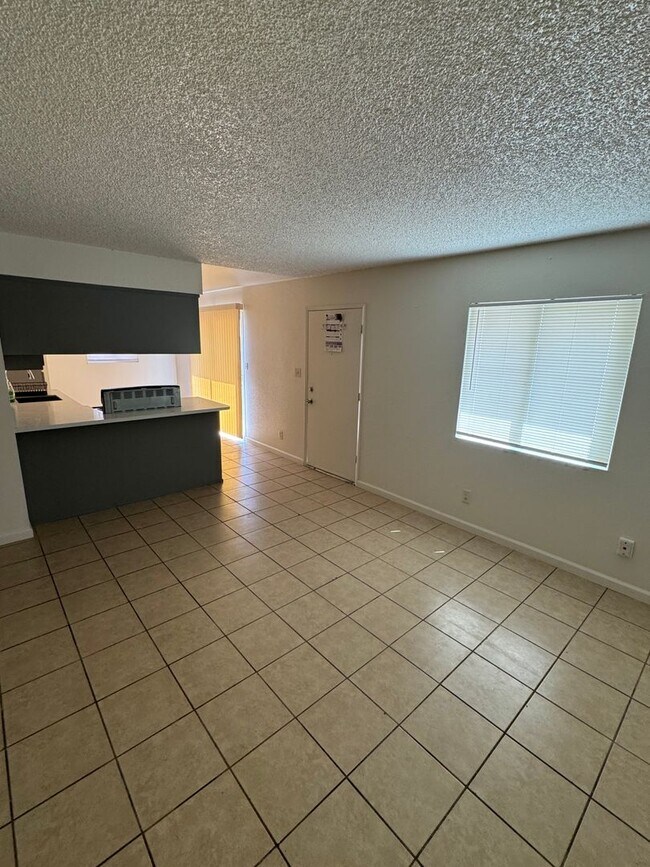 Building Photo - 4321 Palmacia Dr