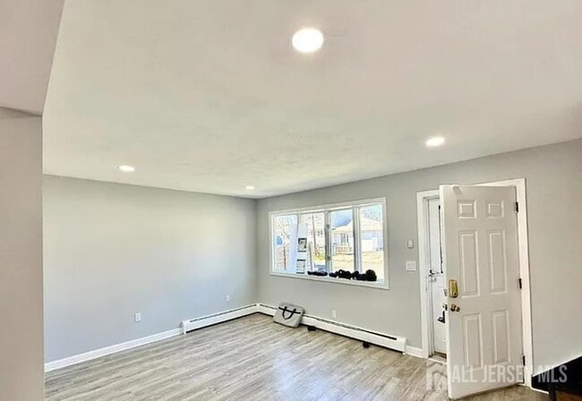 Building Photo - 35 Fiat Ave