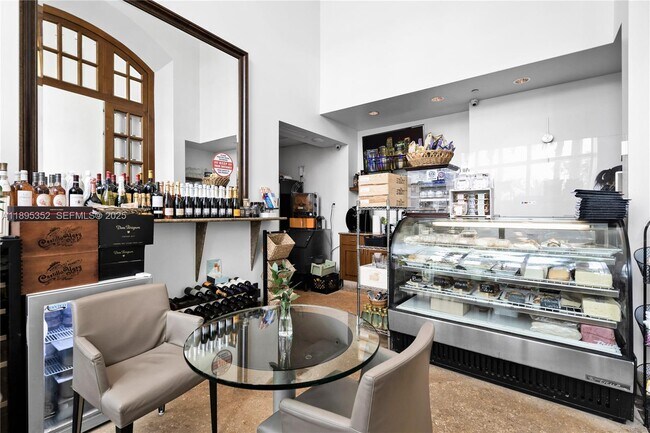 Building Photo - 1643 Brickell Ave