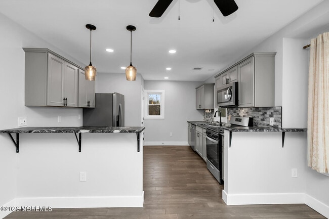 Building Photo - 91 Locust Ave