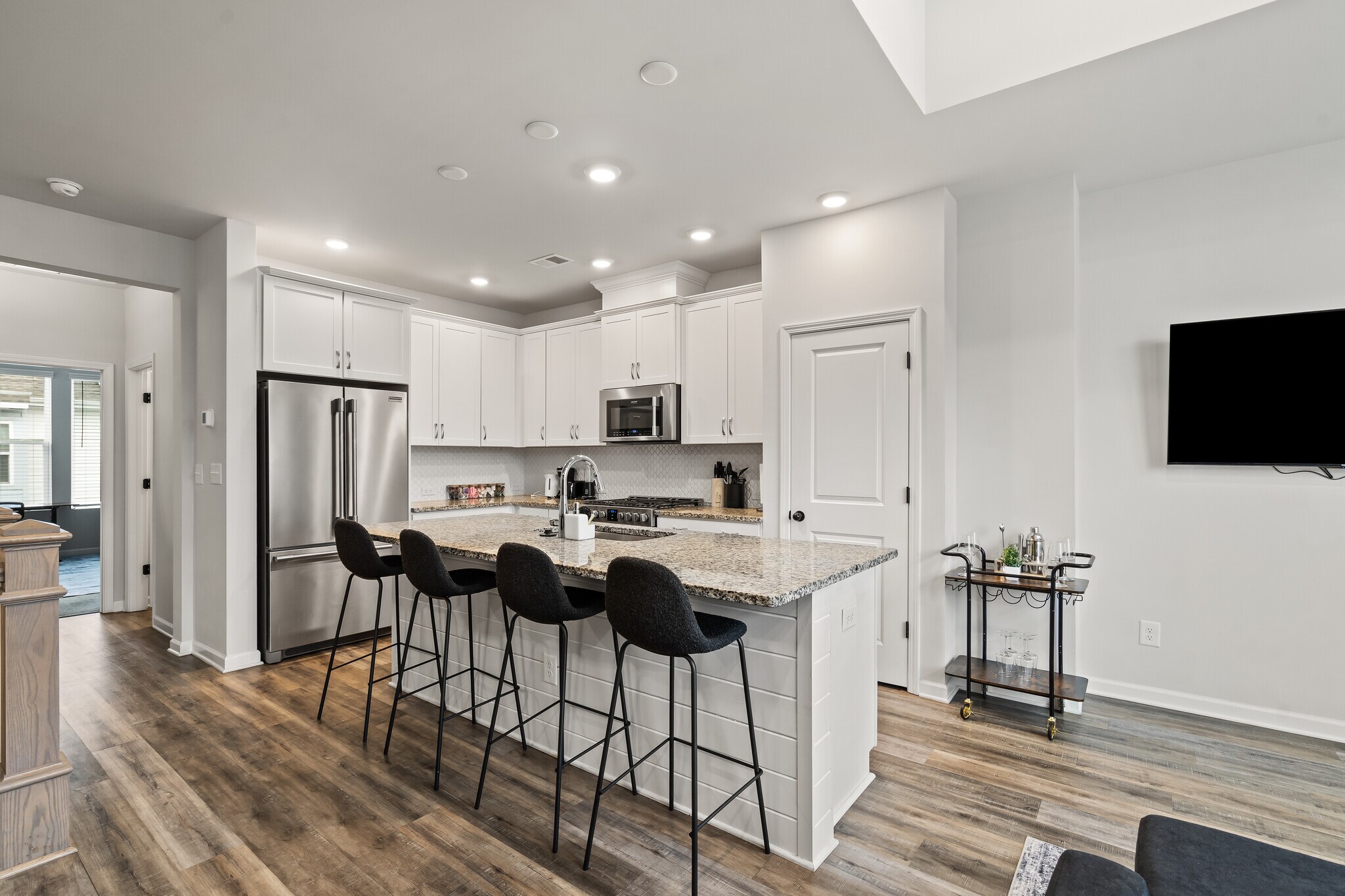 Building Photo - 2037 Statesville Ave