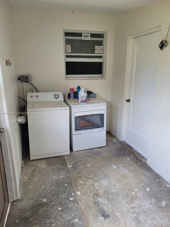 Building Photo - 26925 SW 145th Ave