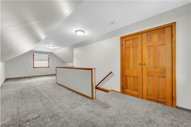Building Photo - 1171 Hilltop Dr