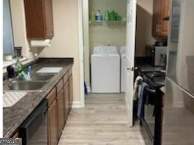 Building Photo - 13204 Fairington Dr