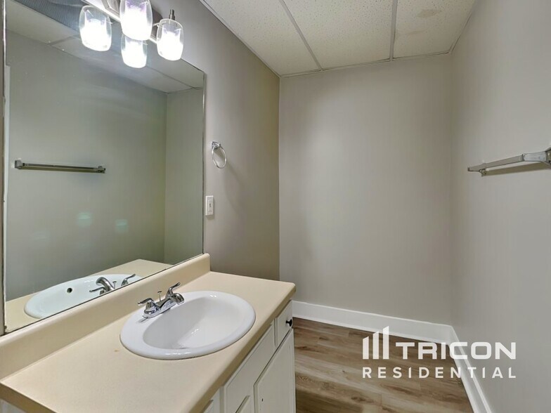 Building Photo - 2979 Rolling Ln