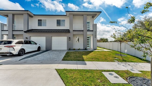 Building Photo - Stunning New Construction Villa for Rent Near Lake John