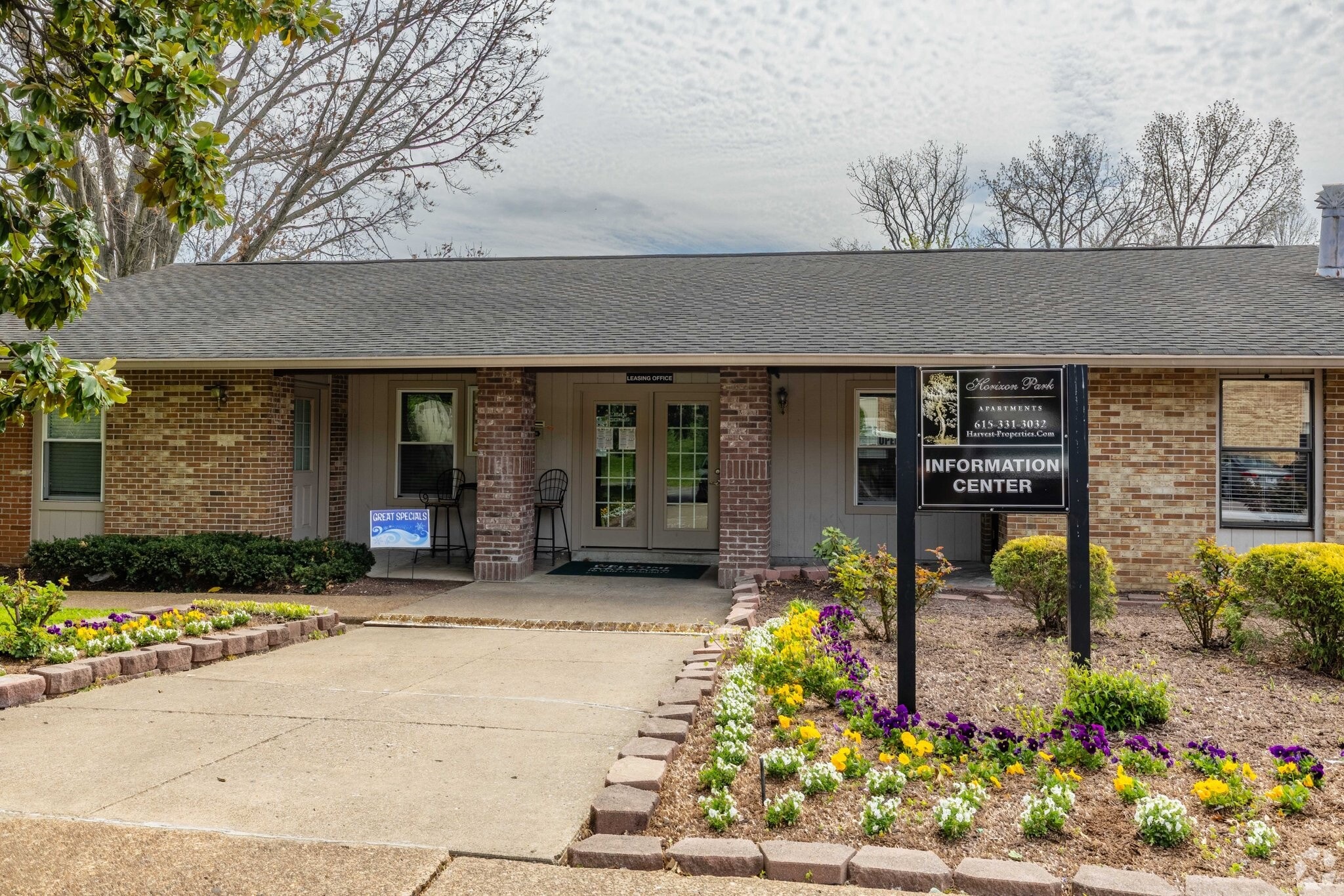 Building Photo - 4601 Packard Dr