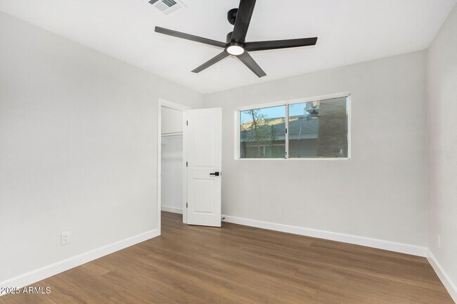 Building Photo - 6413 E Holly St