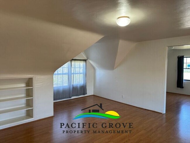 Building Photo - Delightful 3-Bedroom, 2 bath home in Pacif...