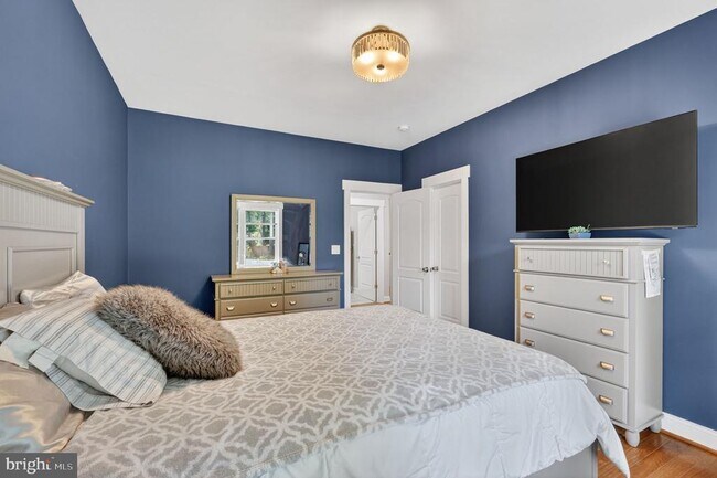 Building Photo - 3925 Ashwood Pl