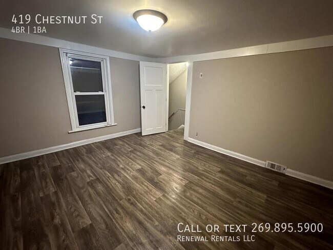 Building Photo - 419 Chestnut St