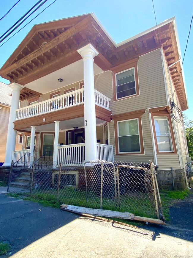 Building Photo - 93 Hillside Ave
