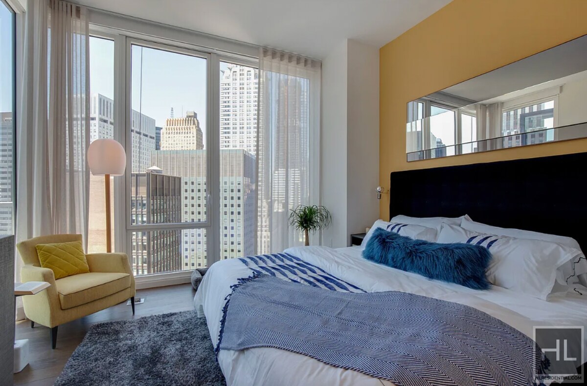 Building Photo - East 44th Street