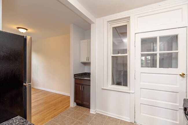 Building Photo - 4959 N Albany Ave