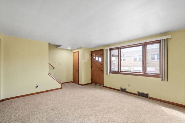 Building Photo - OUTSTANDING 3 BEDROOM MCKEES ROCKS HOME AV...