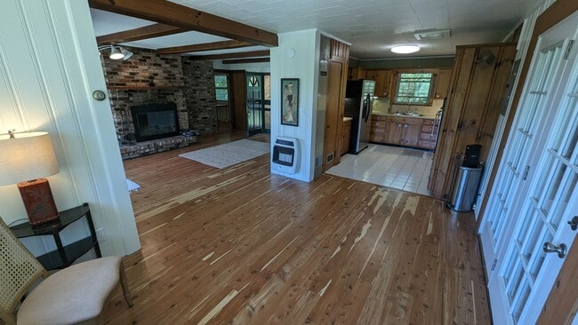 Building Photo - 2/2 Mtn Top Getaway - Huge Screened Porch w/ Stone Fireplace