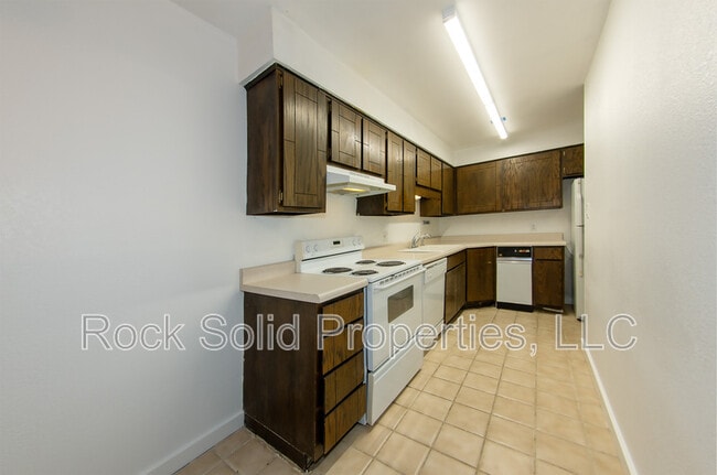 Building Photo - 3061 Reed Ave